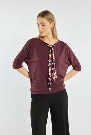 Bluzka z efektowym wiązaniem