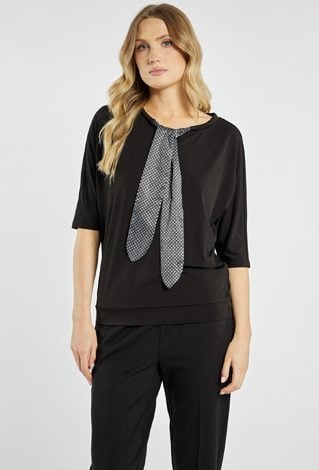 Bluzka z efektowym wiązaniem