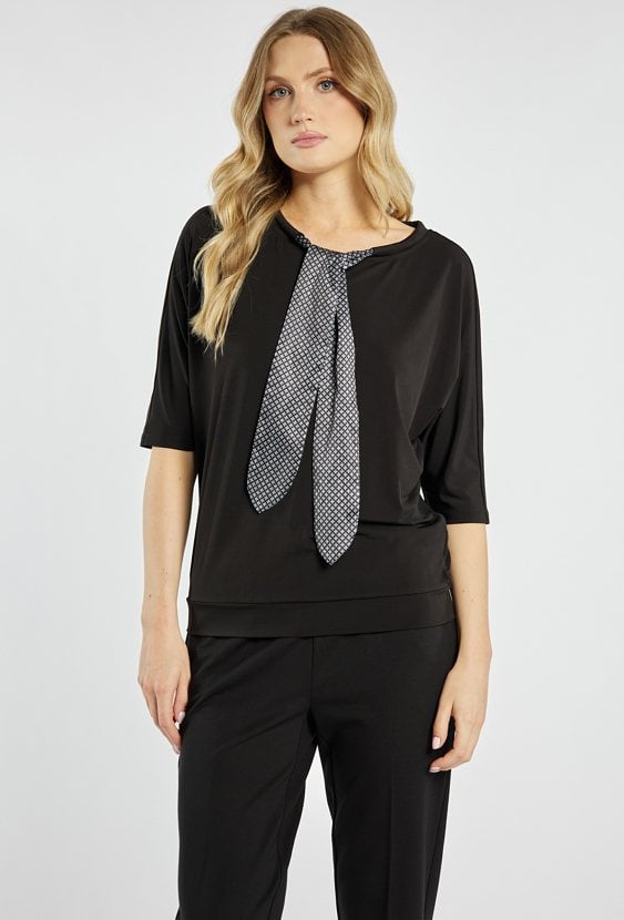 Bluzka z efektowym wiązaniem