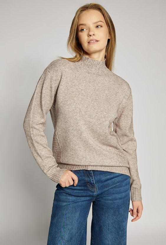 Sweter damski o klasycznym fasonie