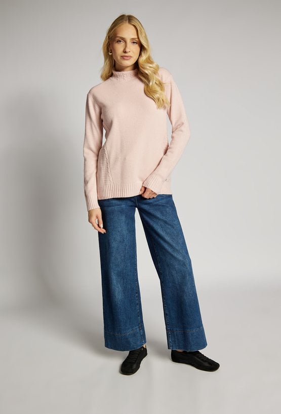 Sweter damski o klasycznym fasonie