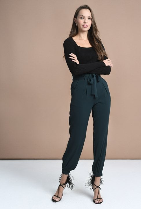 Zielone spodnie z wysokim stanem