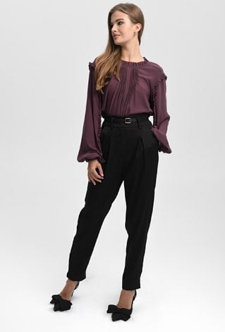 Czarne spodnie z wysokim satem