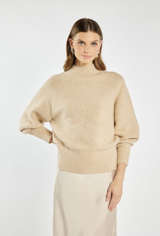 Sweter z delikatnym połyskiem