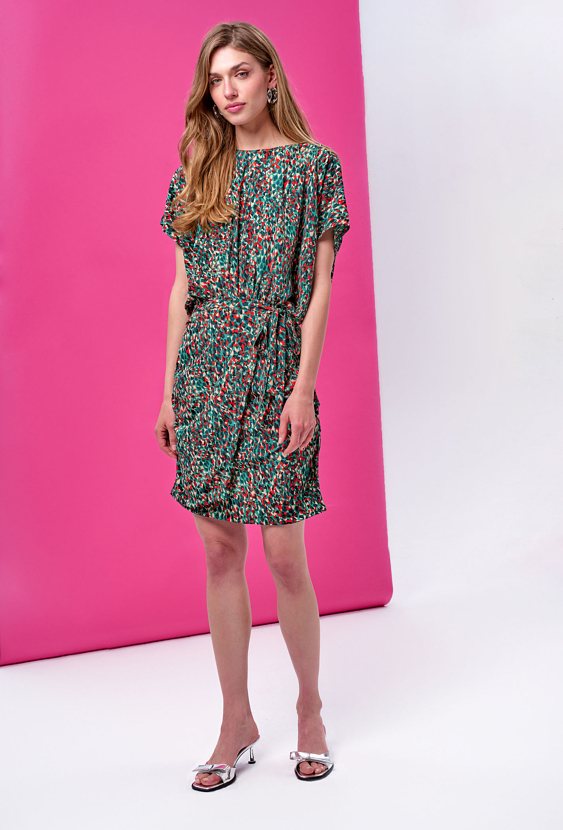 Satynowa krótka sukienka