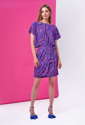 Satynowa krótka sukienka