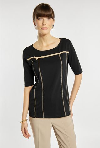 T-shirt z kokardką