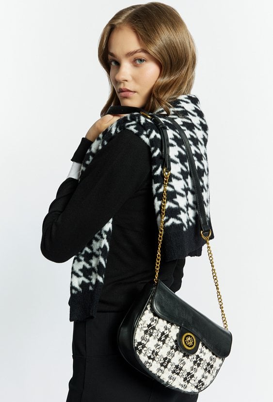 Mała torba crossbody z klapą