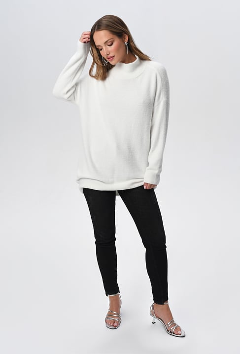 Sweter z półgolfem efektem moheru