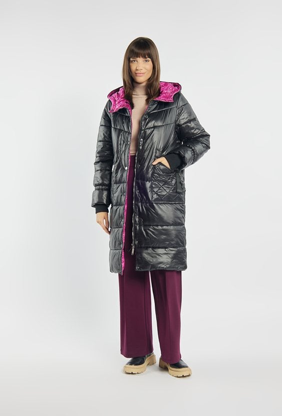 Płaszcz damski z zawieszką