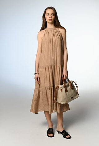 Beżowa sukienka na ramiączkach