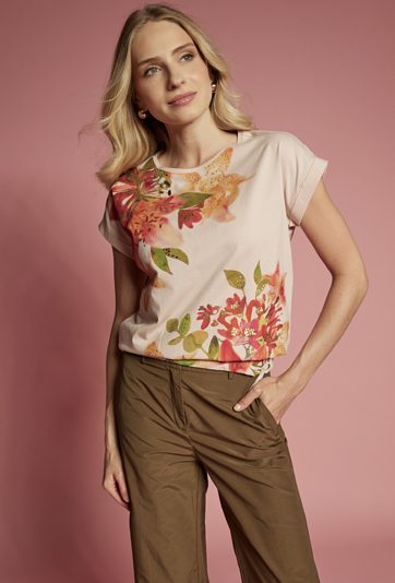 T-shirt z kwiatowym wzorem
