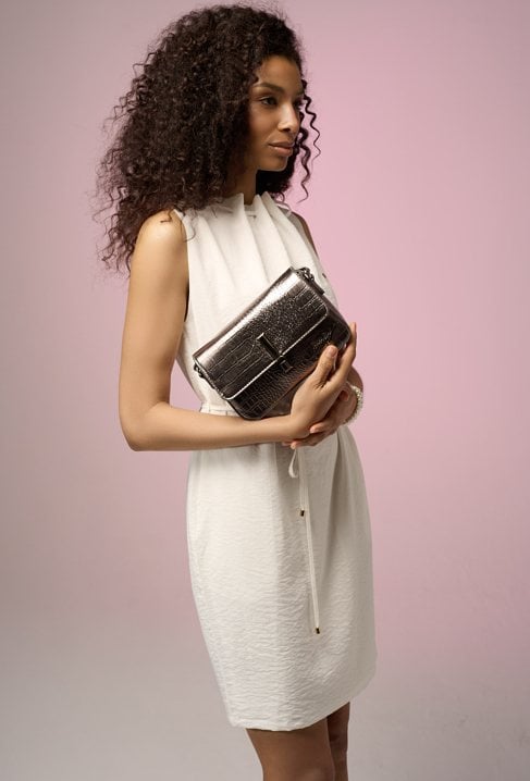 Sukienka z ozdobnym wiązaniem