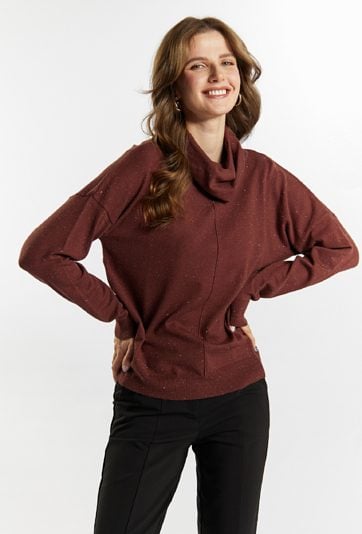 Golf z połyskującą nicią