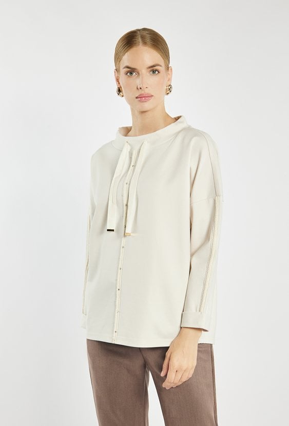 Bluza z wyższym kołnierzem