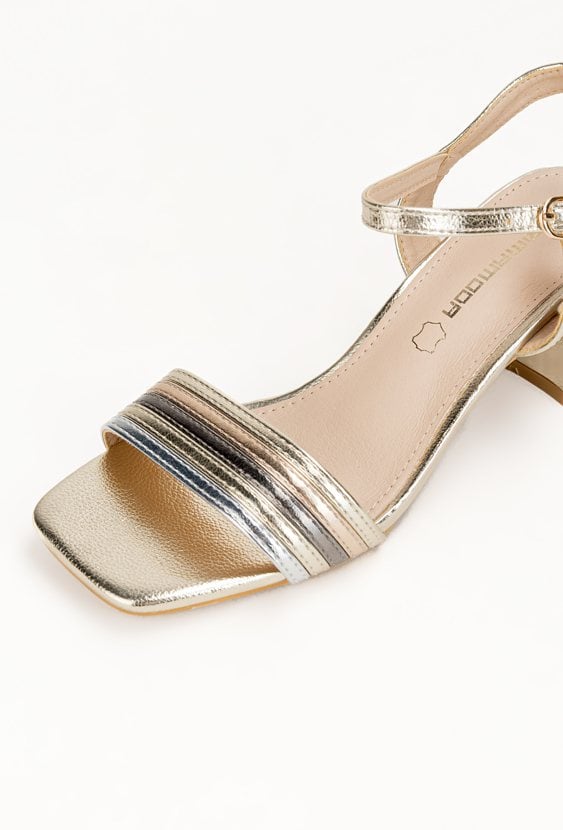 Sandały na stabilnym obcasie