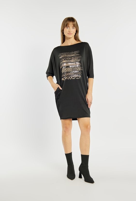 Sukienka z nadrukiem zwierzęcym