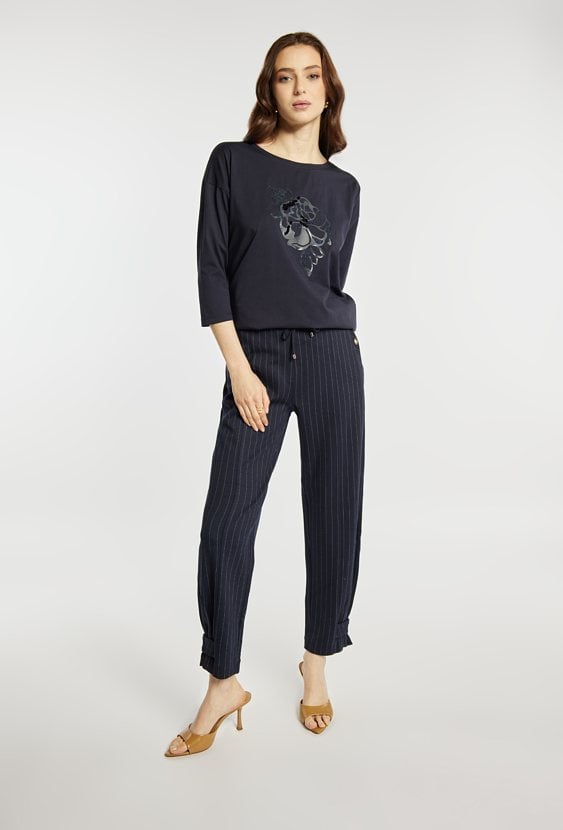 T-shirt z wiązaniem