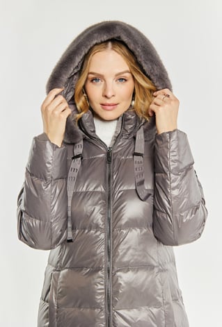 Pikowany płaszcz damski