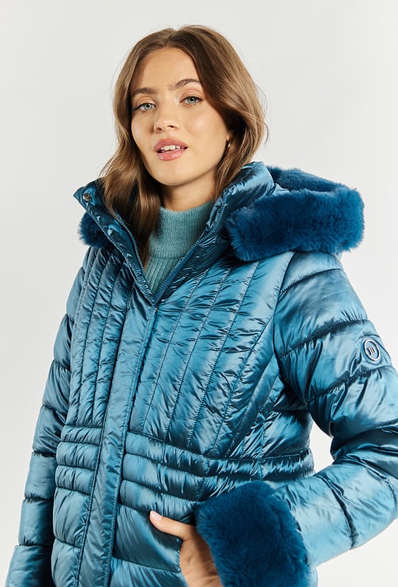 Dłuższy płaszcz damski