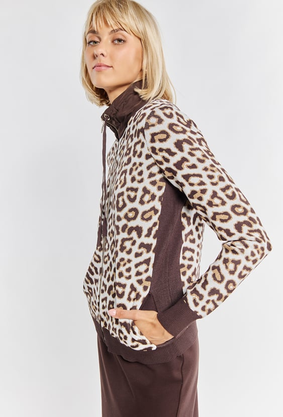 Wzorzysty sweter damski