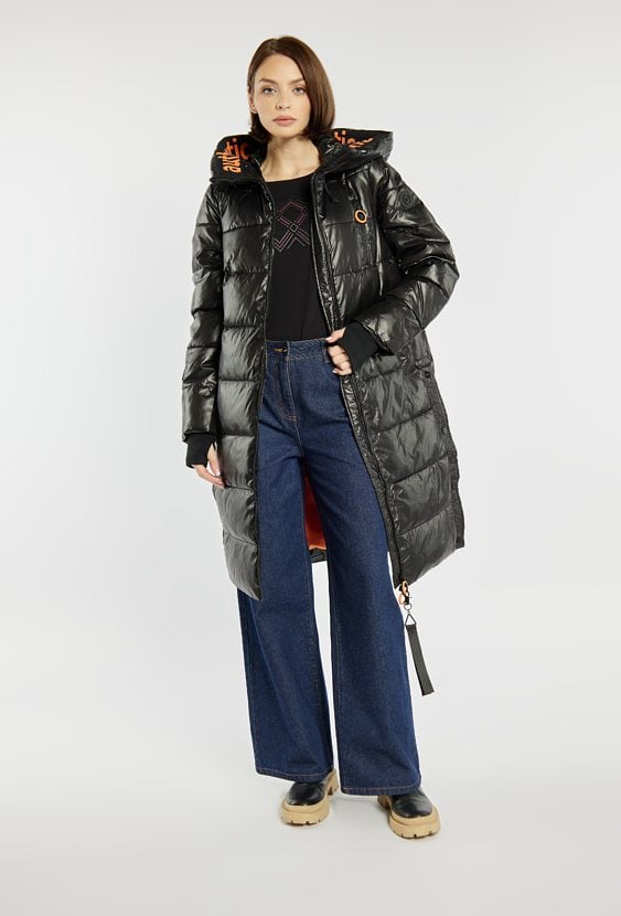 Płaszcz damski za kolano