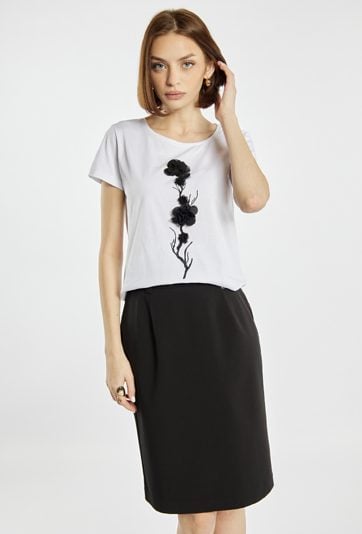 T-shirt z kwiatowym wzorem