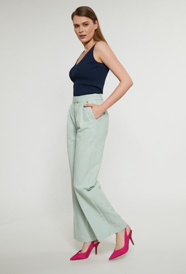 Materiałowe spodnie damskie