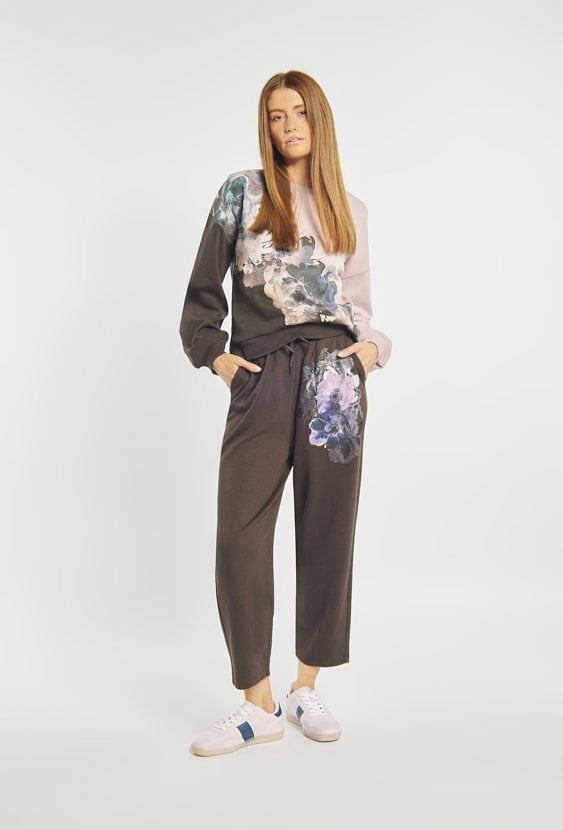 Spodnie dresowe ze zdobieniem
