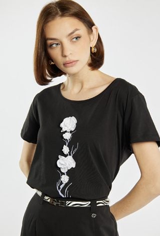 T-shirt z kwiatowym wzorem