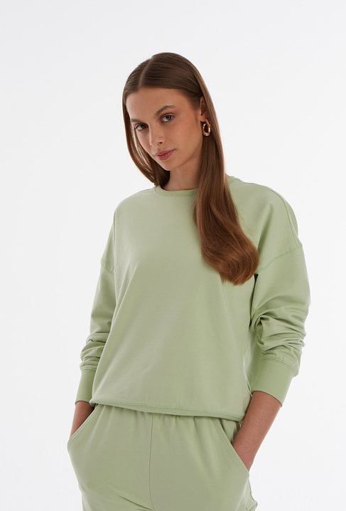 Bluza z haftem w kształcie serca