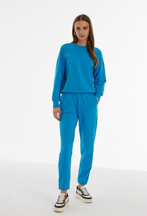 Bluza z haftem w kształcie serca