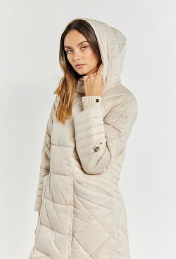 Pikowany płaszcz damski