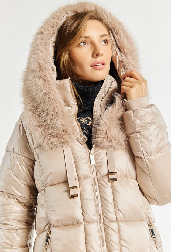 Płaszcz damski z kapturem