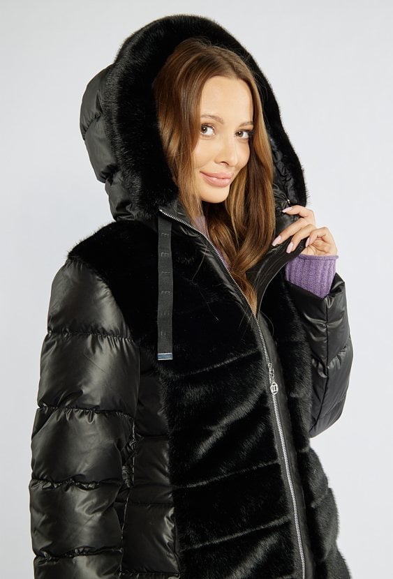 Płaszcz z dodatkiem futerka