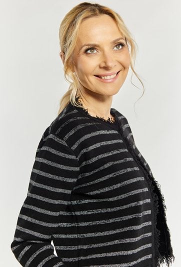 Krótki sweter w paski