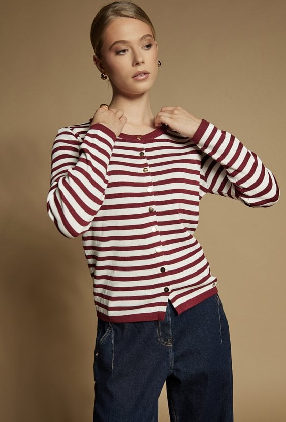 Sweter w paski z wiskozą