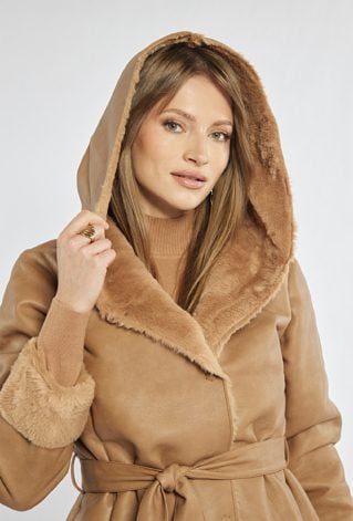 Płaszcz damski z kapturem