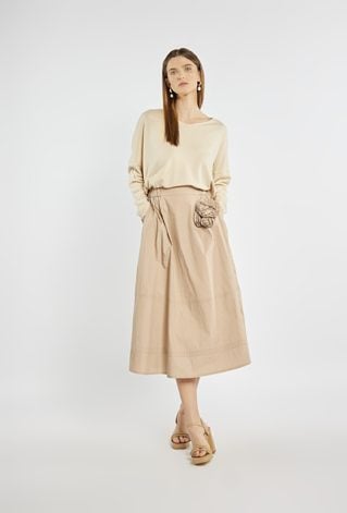 Dłuższa spódnica z kwiatami 3D