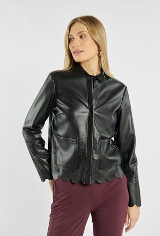 Kurtka z ażurowym zdobieniem