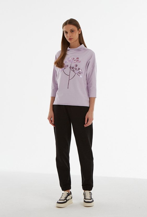 Bluza z cekinową aplikacją