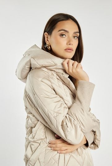 Pikowany płaszcz damski