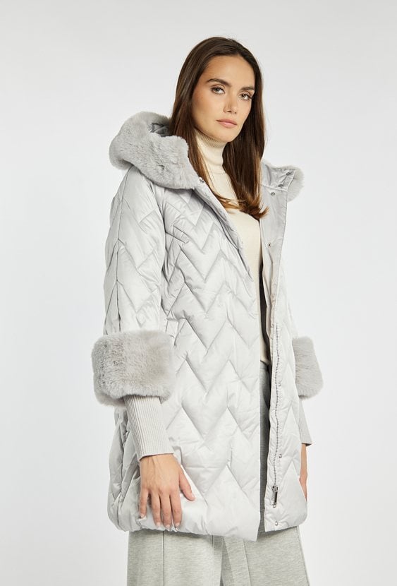 Pikowany płaszcz damski