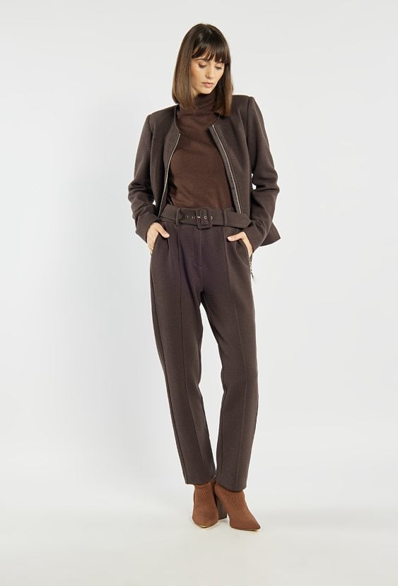 Eleganckie spodnie z paskiem