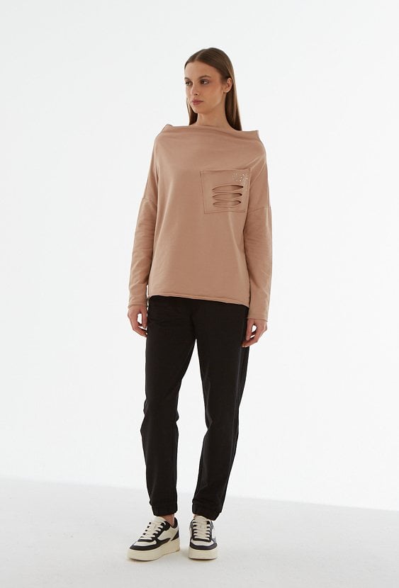 Beżowa bluza z imitacją kieszeni