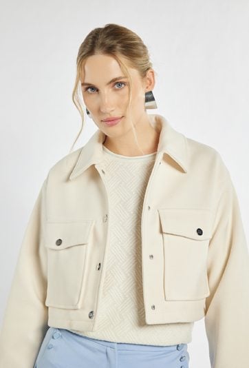 Krótka kurtka na wiosnę