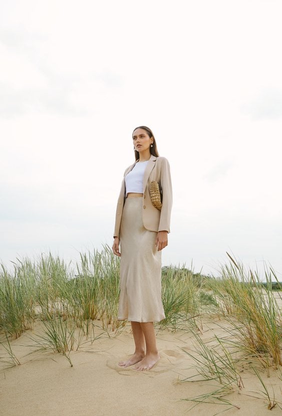 Elegancka satynowa spódnica