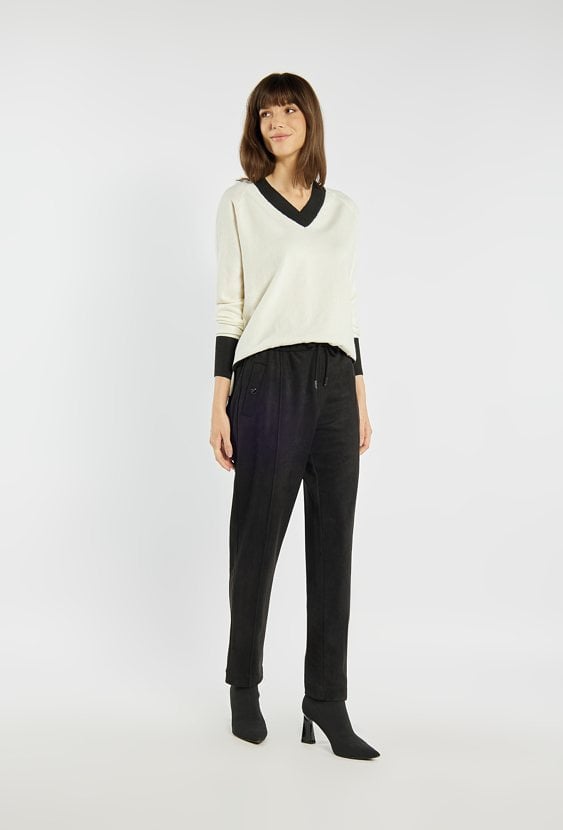 Spodnie z imitacji zamszu