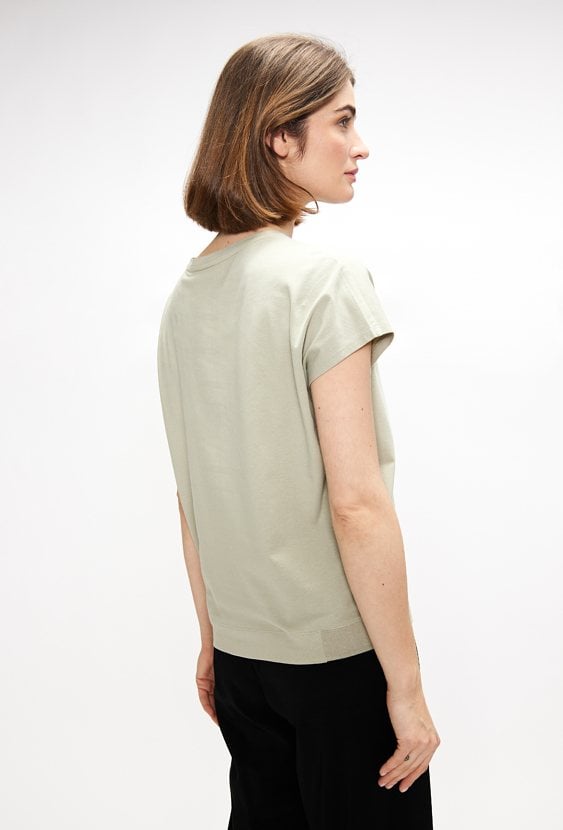 T-shirt z cekinowym wzorem