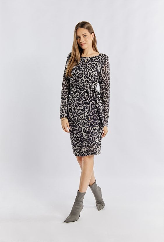 Sukienka z wzorem w panterę